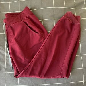 Figs Maroon Zamora Jogger Scrub Pant, size small petite, gently used